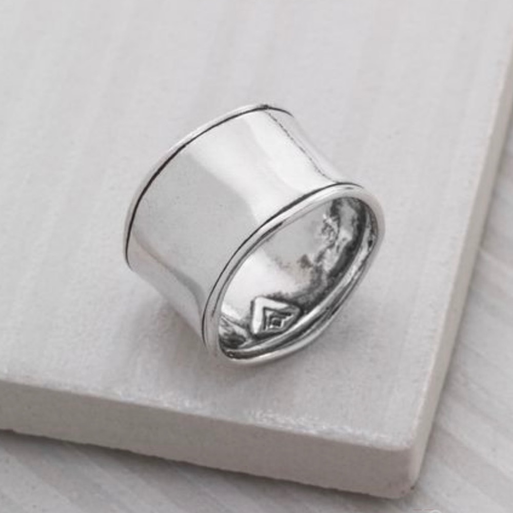 Silpada Hammered Cuff Ring